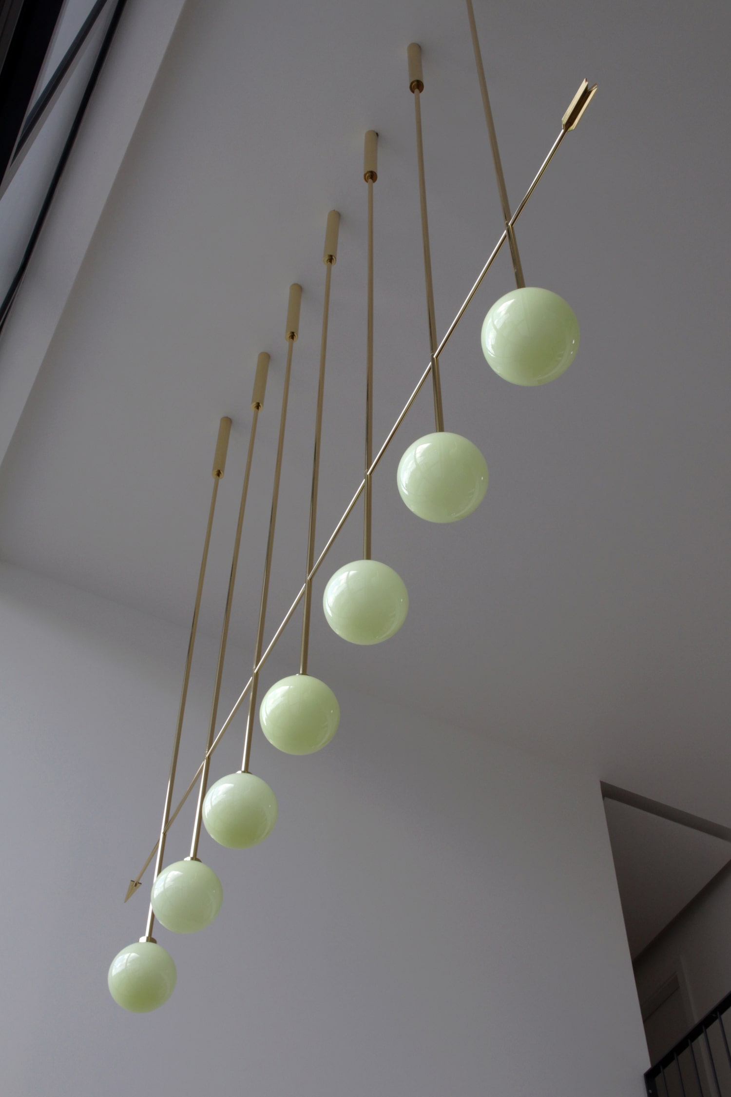 lighting-object-chandelier-arrow-site-specific-design-illumination-unique-svitidlo-lustr-svetelny-objekt-rony-plesl-jiri-krejcirik-5