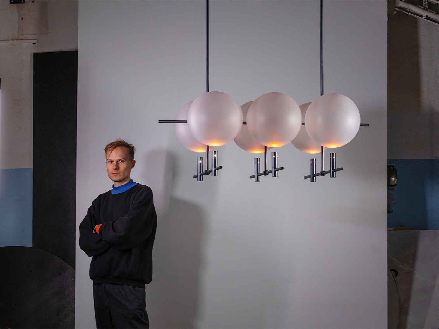 Luna-dimmable-chandelier-and-designer-Jiri-Krejcirik-01