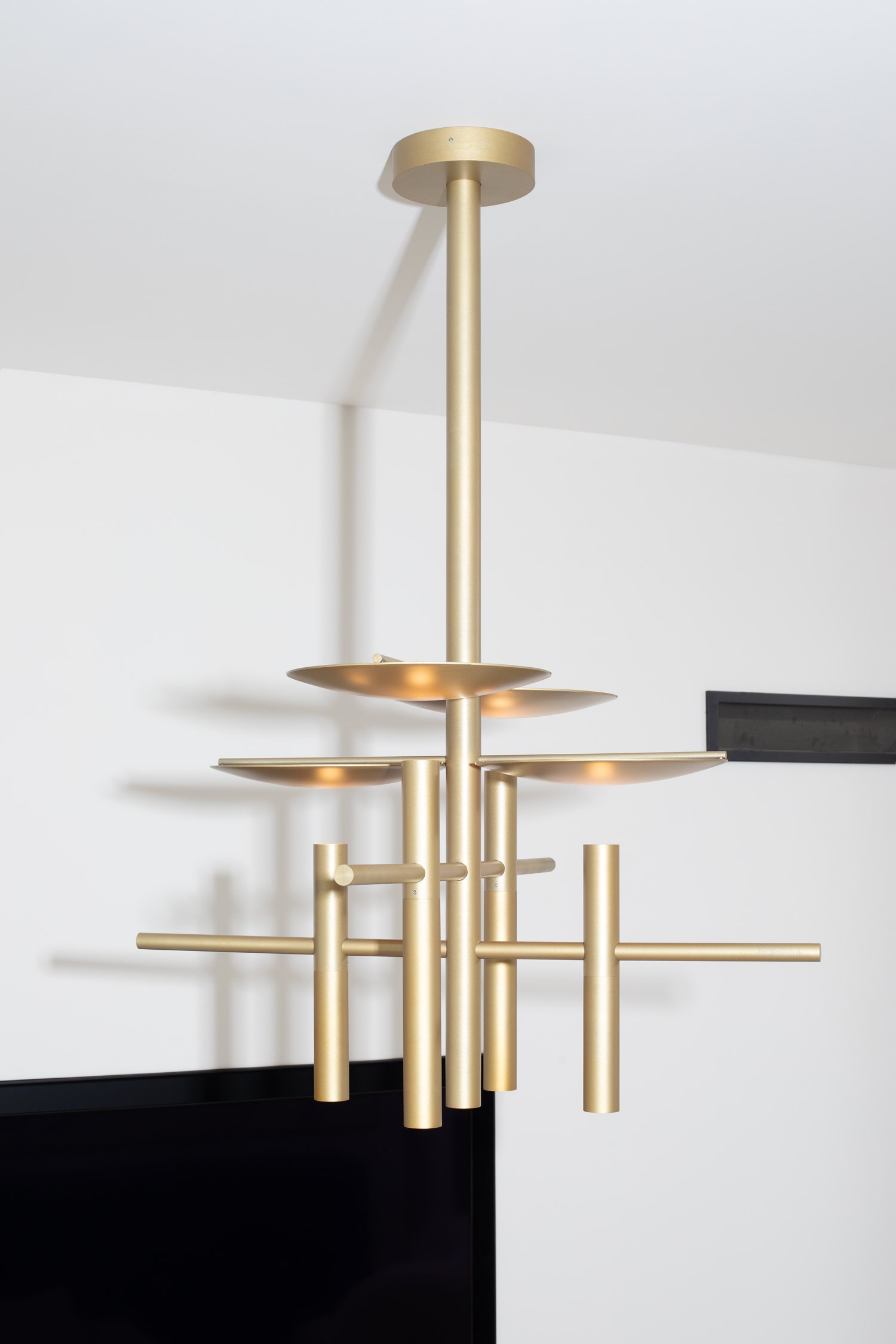 Lunae-luminaire-stainless-steel-brass-vertical-luminaire-designed-by-jiri-krejcirik-main-picture