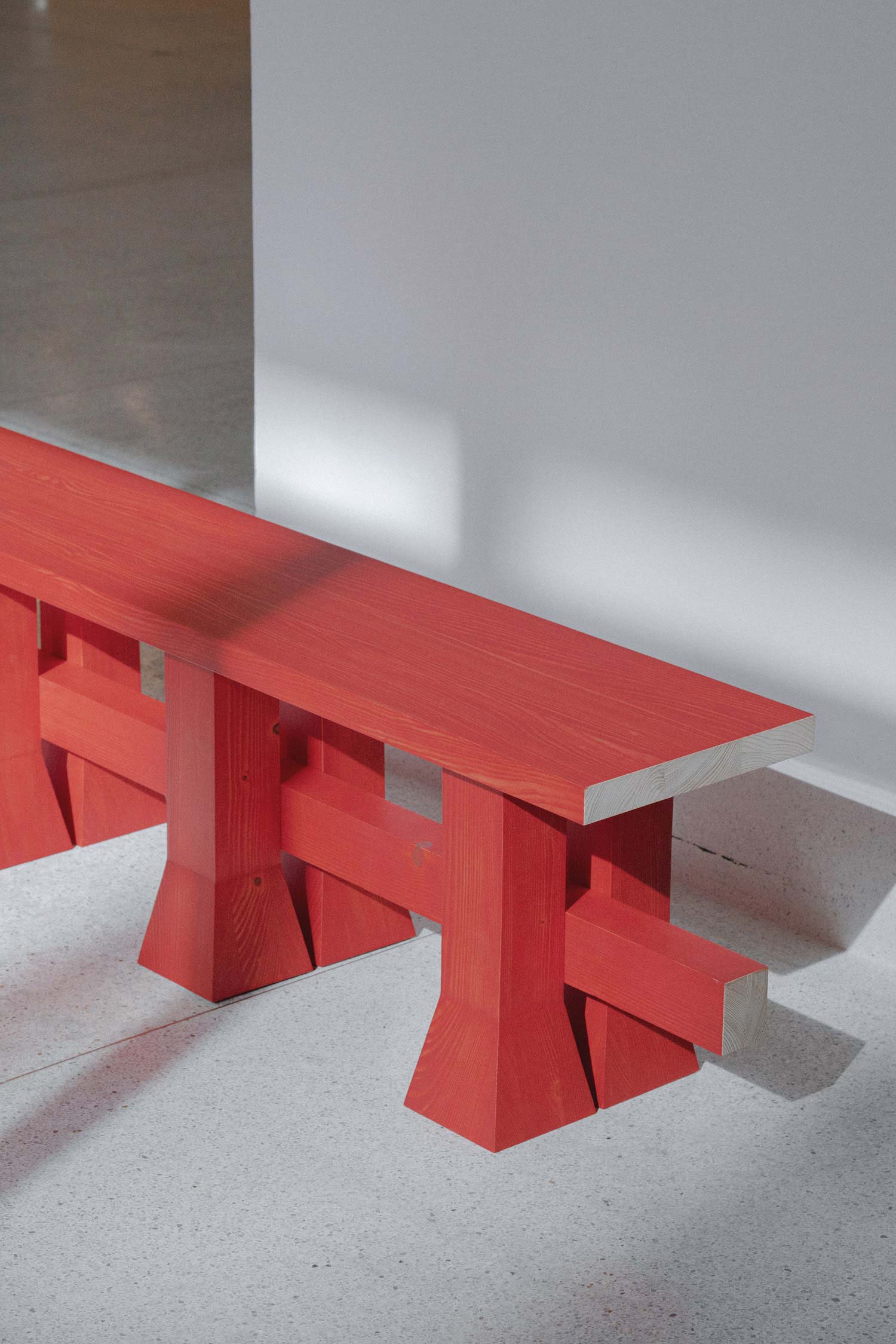 detail-Arnaud-red-wooden-bench-by-Jiri-Krejcirik-01